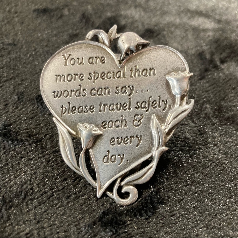 💜Heart-Shaped Travel Visor Clip